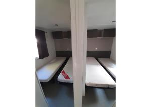 Campings Mobil-home Clim, TV, LV, LL Camping LA CARABASSE 4etoiles - MH-A014 : photos des chambres