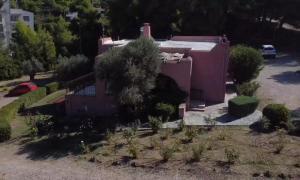 LandEscape Villa facing the Evian Gulf, Attica