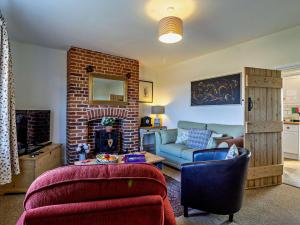 2 bed in Shereford KT156