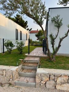 Holiday Home Ahil 10 - 4hvězdičkové hotely ve městě Pakoštane