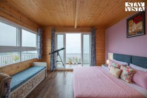 StayVista at Euphorias Edge with Bonfire, Wifi