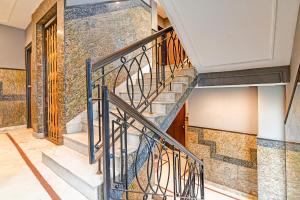 FabHotel Gulshan International - Nr Peter Cat Park Street