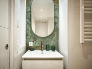 Calypso Oasis Suite By Reyna Novillo