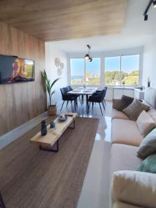 Calypso Oasis Suite By Reyna Novillo