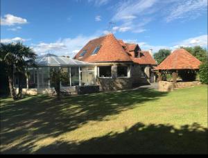 Maison avec grand jardin