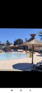 Campings les sables du midi mobil home bougainvilliers : photos des chambres