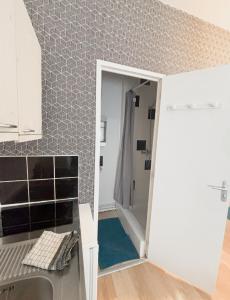 Appartements La ContrEscarpe - Studios fonctionnels - Secteur GARE CENTRE : photos des chambres