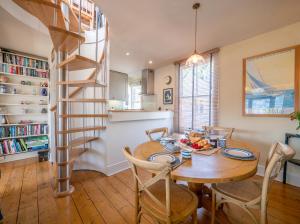 Dartmouth Hideaway, Large Roof Terrace & Views