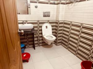 Asha Residency - Budget Friendly !! Couple Friendly !! Family Friendly !! Spacious Rooms !! Luxury Ambience