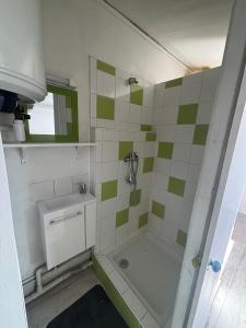 Appartements La ContrEscarpe - Studios fonctionnels - Secteur GARE CENTRE : photos des chambres