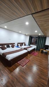 D ROYAL LADAKH Hotel & Restaurant