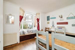 Cozy Cromer Cottage
