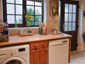 Whitestones Cottage
