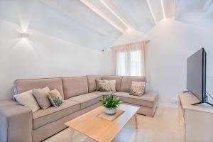 Casa Barcas Long term