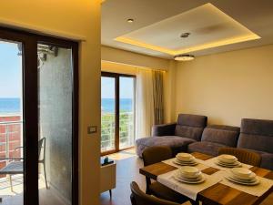 Central Sea View Escape Durres