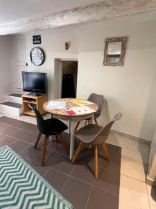 Appartements Le Rocher 2 pieces : photos des chambres