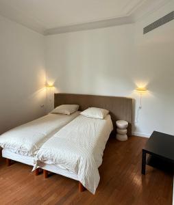 Central Champs Élysée - High Luxury 2 Bedroom Apartment