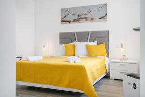 Brand new apartment - Balcony with sea view