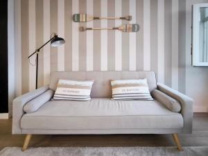 Muros sobre el puerto