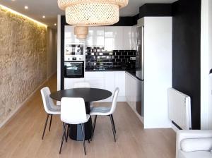 Muros sobre el puerto