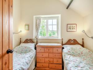 Stable Cottage - 26032