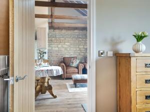 The Stables - Uk48755