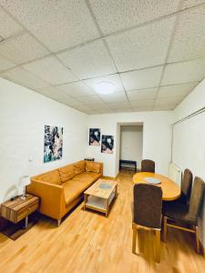 Comfortable 2BR Apartment with Living Room in Vienna