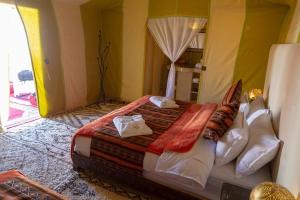 Starlight Mirage Camp