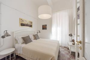 Urban Garden Apartment by Wonderful Italy