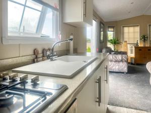 Meadows Farm Lodge - Uk47614