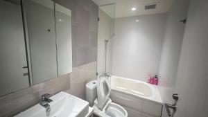 Paradise condo-perfect location