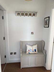 Tudor Apartment (Panoramic Sea Views)