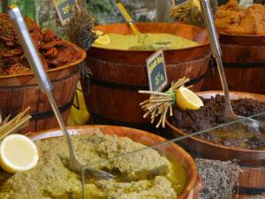 Appartements Studio Climatise avec Terrasse et Parking au Centre du Lavandou - FR-1-251-202 : photos des chambres