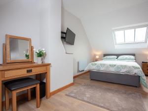 Poppy Cottage - Uk31296