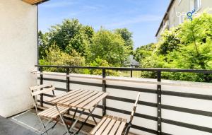 BEGE APARTMENTS Work Zen