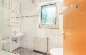 BEGE APARTMENTS Work Zen