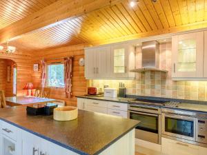 Cherry Lodge- Uk37608