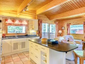 Cherry Lodge- Uk37608