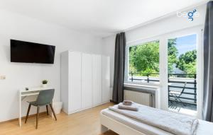 BEGE APARTMENTS Work Zen