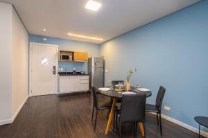 Suíte na Berrini by Conviva