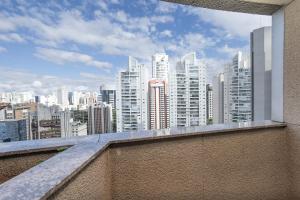 Suíte na Berrini by Conviva