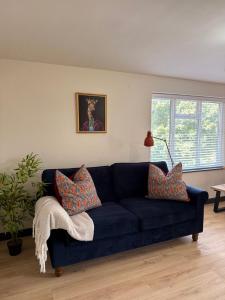 Cosy One-Bedroom Retreat with Parking