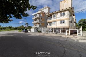 Apto completo a 700m da Praia dos Ingleses MAB0203