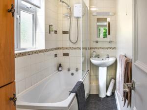 Beachborough Park Summer House