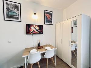 Appartements Lys 7 magnifique studio tout equipe proche de tout : photos des chambres