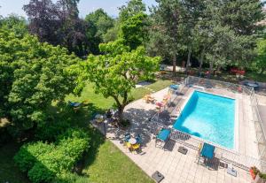 Hotels B&B HOTEL Lyon Nord 4 etoiles : photos des chambres