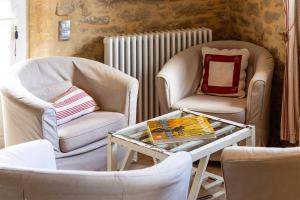 Maisons de vacances Mas Millesime - Gites Carignan - 4 pers - piscine privative - St Remy de Provence : photos des chambres