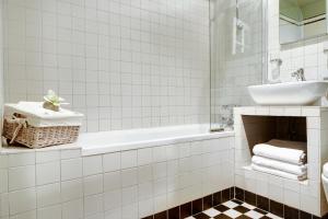 Paris Marais Design residence