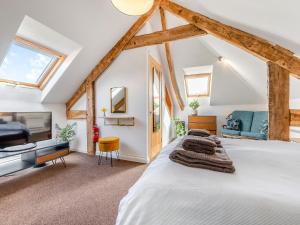 Roosters Rest - Uk48255