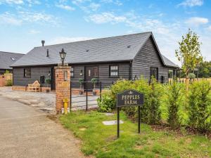 Uk47693 - Piglet Cottage